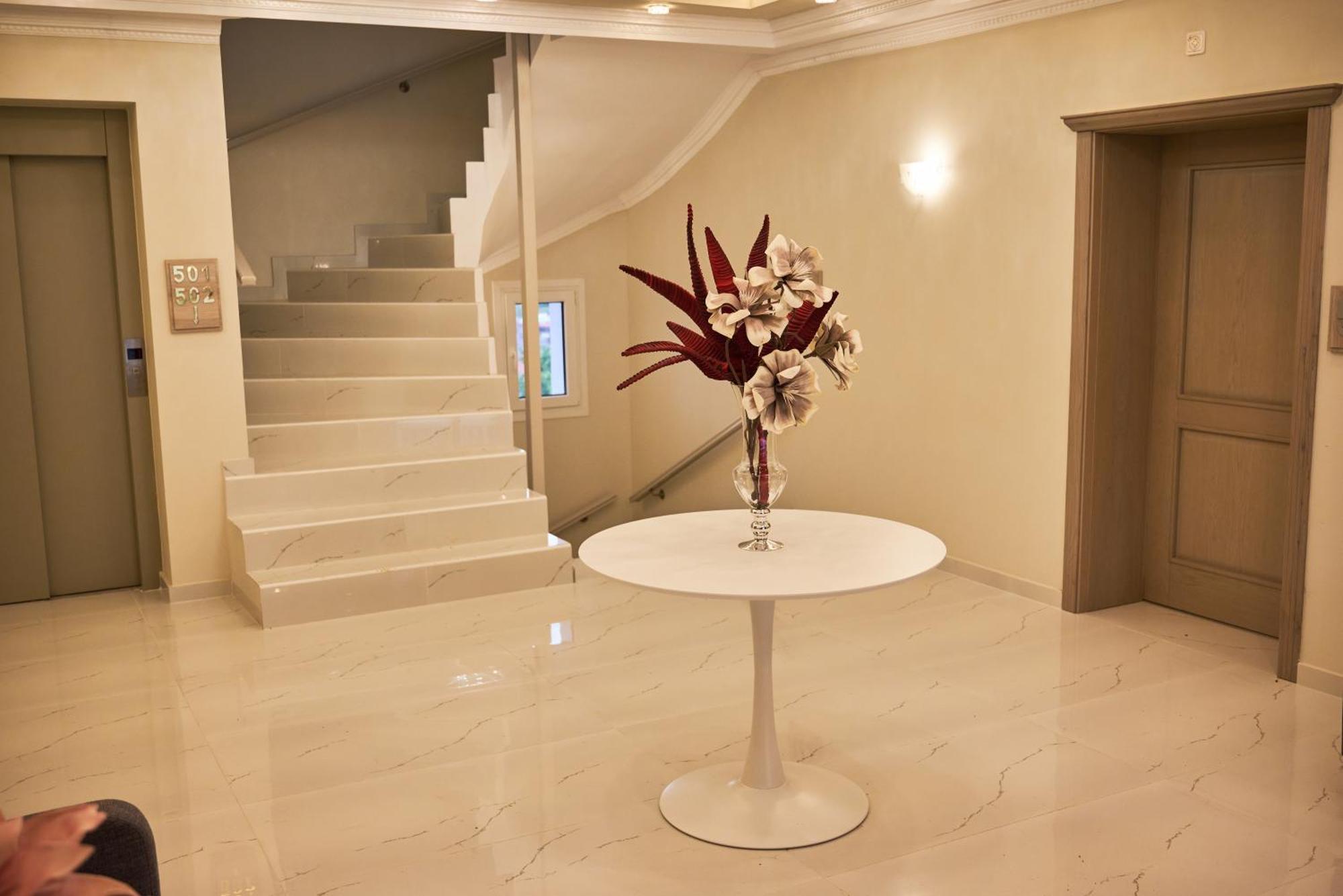 Famissi Sofita 7 Aparthotel Kalambáka Kültér fotó